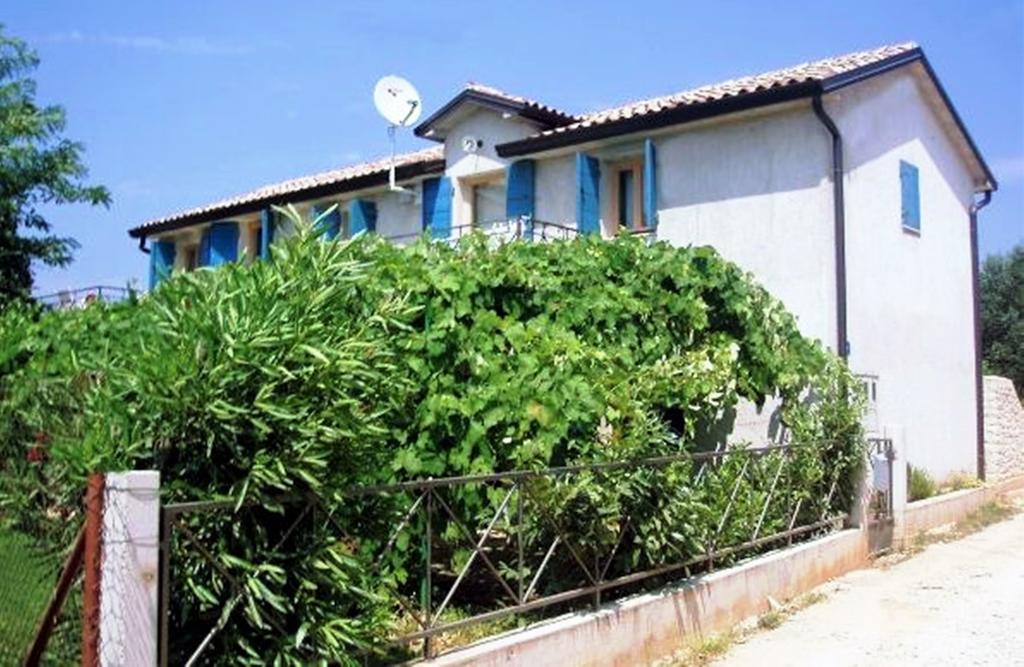 Apartments Ivas Zambratija  Exterior foto